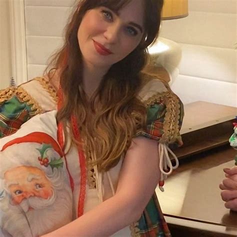 In the clip, deschanel shows off a variety of summery outfits, ranging from a green jumpsuit to a flowery, white top. Zooey Deschanel 01/15/2021 • CelebMafia