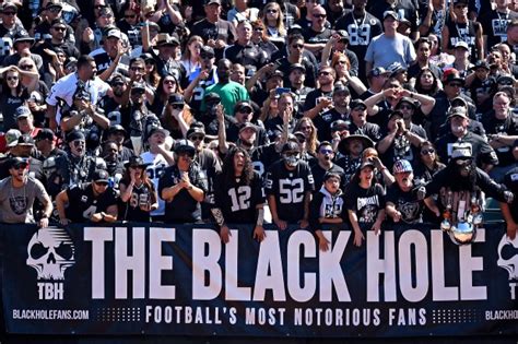 Raiders Era To Come To End In Oakland And Rebirth In Los Vegas