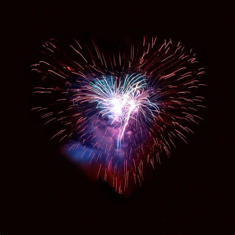 Heart Shape In Fireworks Fireworks Fairy Pools Christmas Images