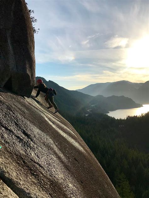 The Fourth Pitch Traverse On Skywalker In Squamish Climbing