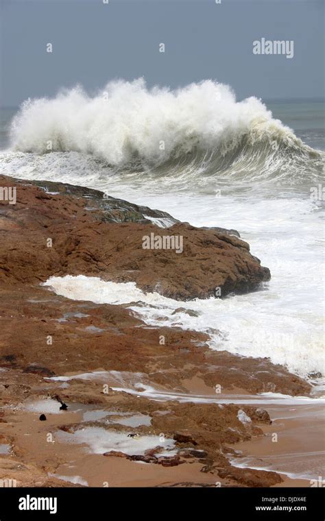 Coastal And Ocean Waves Hi Res Stock Photography And Images Alamy