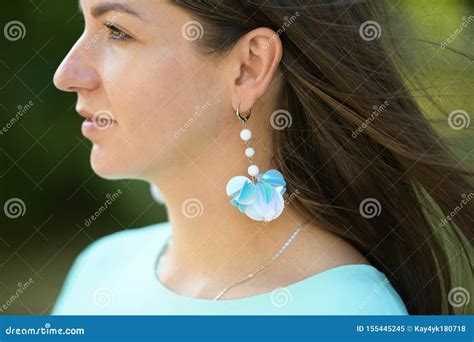 Brunette In Blue Earrings Beautiful Brunette Stock Image Image Of Hairstyle Fashion 155445245