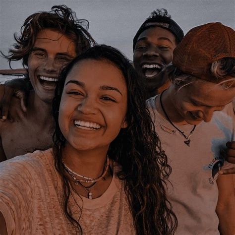 The pair met while filming the. Pin de duda em ༉‧₊ ━━━━ outer banks; cast.