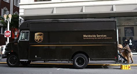 Ups Driver Has Sex With Hooker In Back Of Truck Hooker