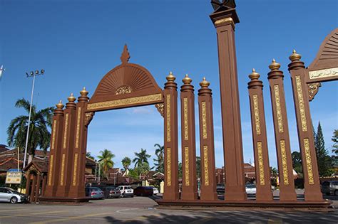 Bangunan bersejarah ini kemudian diserahkan kepada negeri kelantan dan dibuka kepada umum untuk melihat sendiri koleksi barangan. 15 Tempat Bersejarah Di Kelantan Menarik Harus Anda Tahu ...