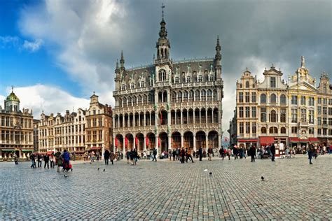 In belgien gibt es drei amtssprachen: Brüssel - die belgische Hauptstadt › Reisetouri.de