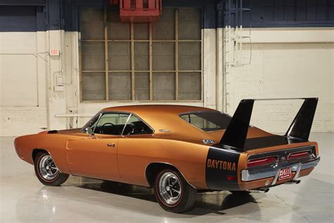 10 Of The Fastest Mopar Vehicles Of All Time