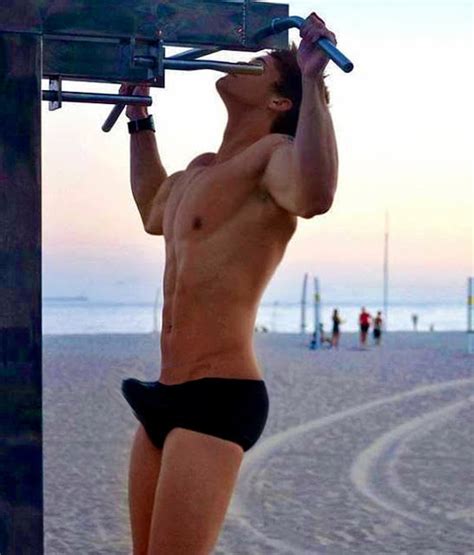 Hot Men Underwear Bulge Play Thong Big Dick Beach Bulges Min Xxx Video Bpornvideos Com