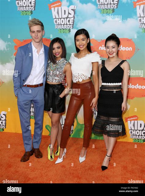 Nickelodeon Kids Choice Awards 2016 Arrivals Featuring Louriza