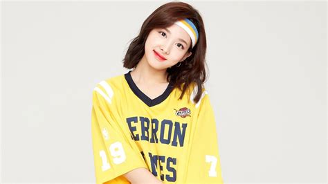 Twice nayeon wallpaper hd provides images for nayeon twice kpop fans. Twice Nayeon Wallpapers - Wallpaper Cave