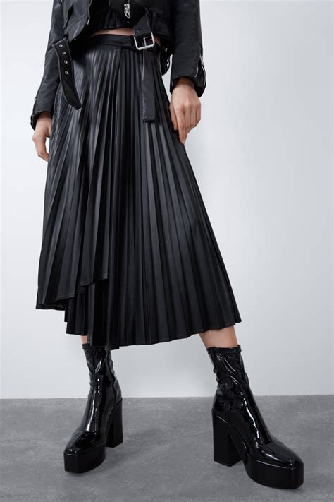 Faux Leather Pleated Skirt Nel 2020 Con Immagini Abiti Con Gonna A
