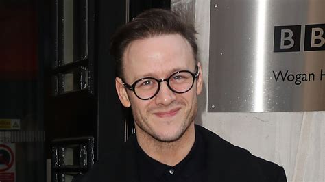strictly s kevin clifton shocks fans during theatre debut hello