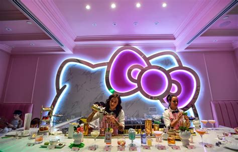 The First Permanent Hello Kitty Grand Cafe Sanrio In The Us Opens At