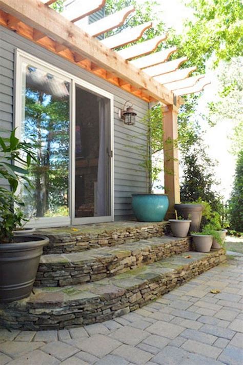 38 Inspiring Farmhouse Front Porch Steps Decor Ideas Page 14 Of 40