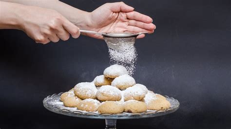 Granulated sugar is the gold standard of sweet taste to which all other sweeteners are compared for three reasons: How to make powdered sugar from granulated sugar