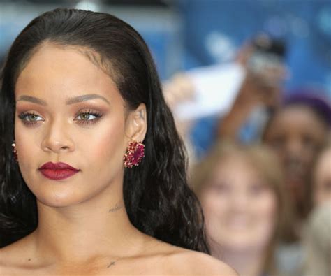 Big Eyebrows Are Out If Rihanna Has Anything To Say About It