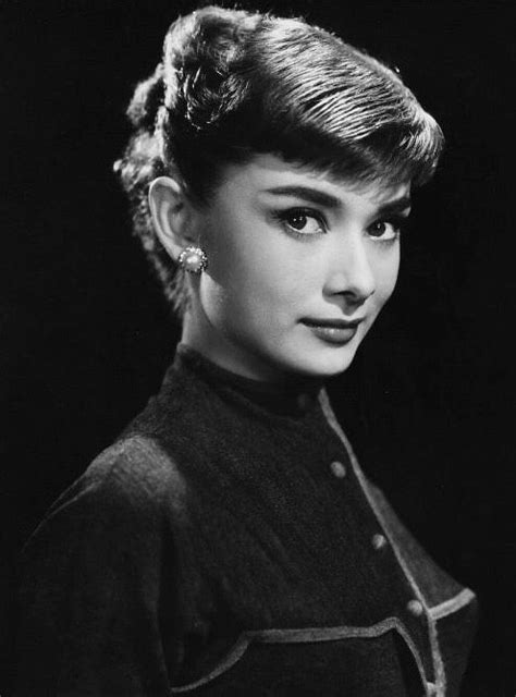 audrey photographed by bud fraker in 1953 audrey hepburn outfit audrey hepburn pictures