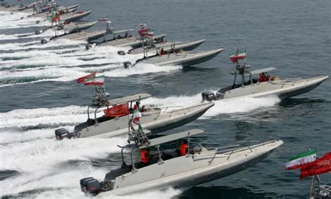 دفاع پرس قایق‌های تندروی سپاه؛ چالشی برای ناو‌های آمریکایی در خلیج