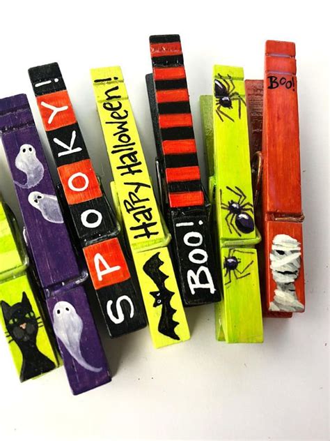 Halloween Clothespins Hand Painted Halloween Magnets Black Cat Etsy