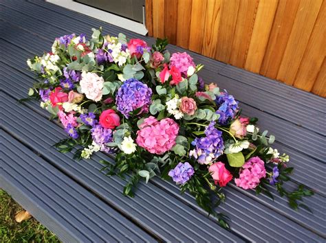 What flowers should you send for sympathy. Sympathy Flowers Delivered in Bath - Flowers of Bath