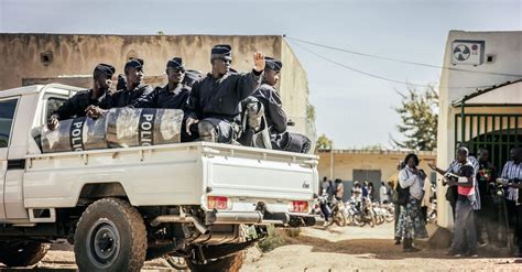 Tientallen Mijnwerkers Gedood Bij Aanval In Burkina Faso Nrc