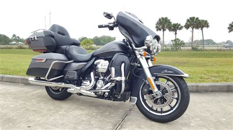 Pre Owned 2017 Harley Davidson Ultra Limited In Palm Bay 643454