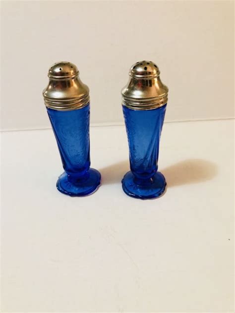 Vintage Depression Glass Blue ROYAL LACE Salt Pepper Shaker Set Hazel