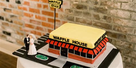This Newlywed Couple Had A Waffle House Inspired Wedding Cake