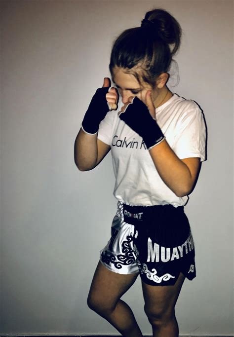 Learnkravmaga Kickboxing Women Women Boxing Boxing Girl