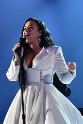 Demi lovato sings the national anthem at super… february 3, 2020. Demi Lovato - Performs at GRAMMY Awards 2020 (more photos ...