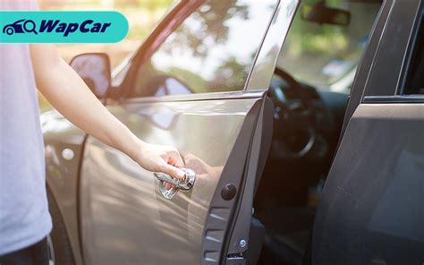 Cara hidup enjin kereta tanpa kunci. Bagaimana cara untuk menghidupkan enjin sekiranya bateri ...