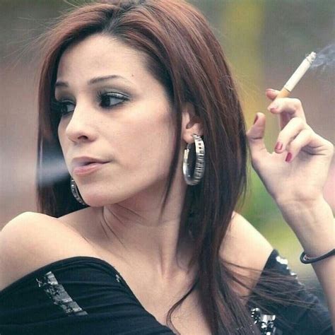 pin on mujeres fumando smoking ladies
