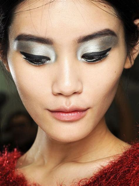 Chanel Wants Us To Wear Silver Eyeshadow And French Manicures Next