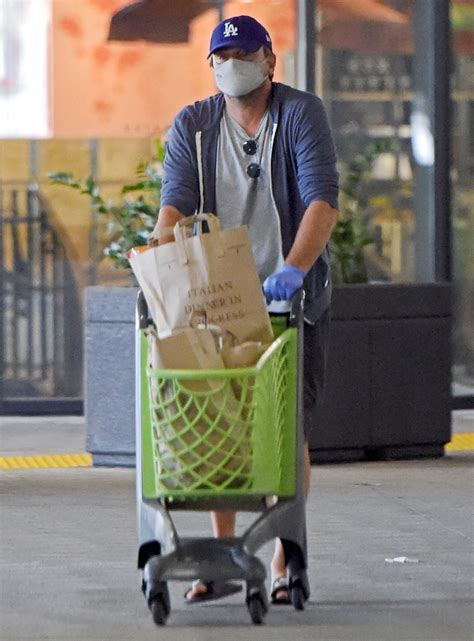 All the Times Leonardo DiCaprio Has Tried Hiding in Plain Sight: Pics