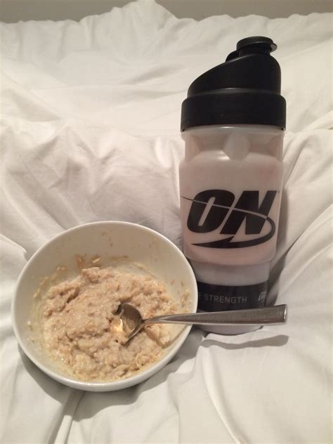 Drinking protein shakes not only promotes muscle protein synthesis, but it also pushes your metabolism into overactivity. On 100% whey protein and porridge before bed 💪 | 100 whey ...