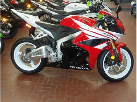 The feedback at the brake lever feels natural, with none of the pulsing or disconnected feeling in the lever. Buy 2012 Honda CBR600RR Sportbike on 2040-motos