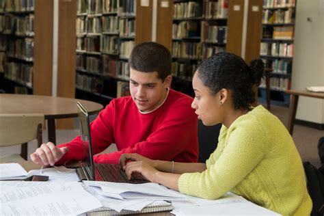 Students Studying In Library 5 College Of Mount Saint Vincent