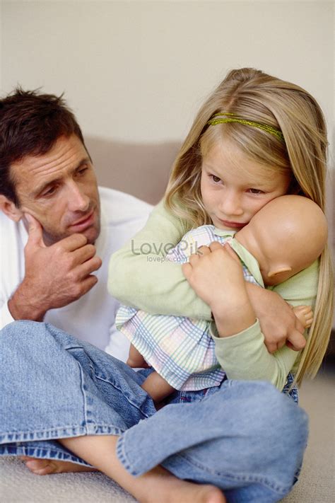 Father Comforting Daughter Picture And Hd Photos Free Download On Lovepik