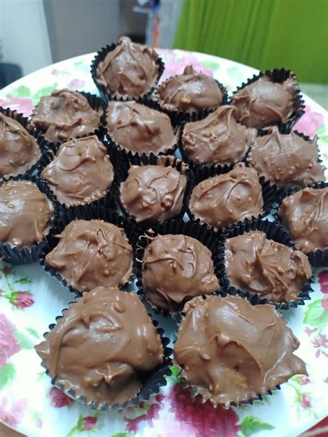 Cocok banget dengan ditambah beragam topping, seperti parutan keju ataupun meses siapkan loyang, lalu oles tipis margarin. Cara Buat Chocolate Eclairs Dengan Hanya Guna 4 Bahan Ini ...