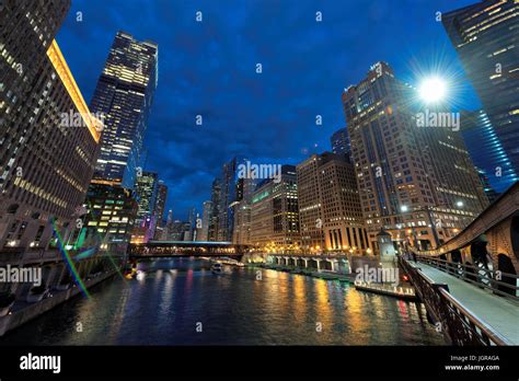 Chicago Night Hi Res Stock Photography And Images Alamy