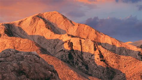 Download Explore High Sierras Snowy Mountain Peaks Wallpaper