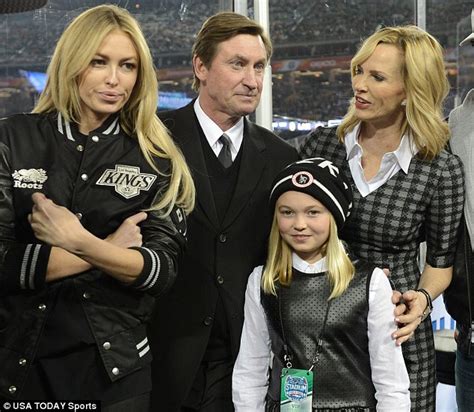 In certain fan photos, gretzky doesn't come off looking too great. Wayne Gretzky and family lead parade of stars flocking to ...