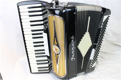 64604chromatic and diatonic accordion scores to download in pdf format. 3402 - Black Ferrari Piano Accordion LM 41 120