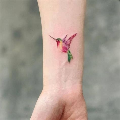 Beautiful Hummingbird Tattoos In 2021 Bird Tattoos For Women Wrist