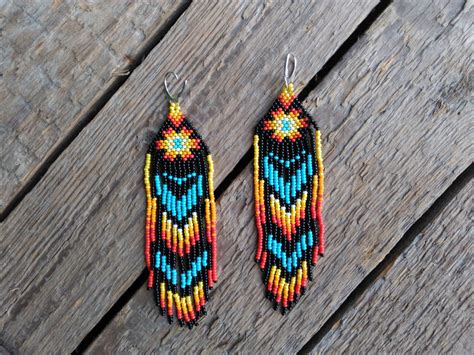 If you like my video remember to subscribe,like & share if you would like to donate some money for my free tutorials. Native American Beaded earrings seed bead earrings Mexican