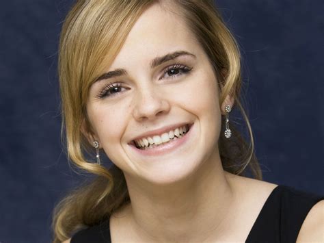 Emma Watson Beautiful Smile High Quality Wallpapers Wallpapers Hd