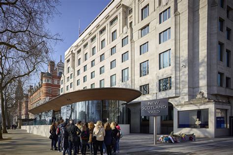 Therefore, in 1890 the government purchased a new site for the police headquarters on victoria embankment. New Scotland Yard - Projects - Gillespies