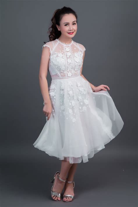 Nữ diễn viên hoàng yến (sn 1979) đã trình báo với công an phường xuân la (quận tây hồ, hà nội) về việc bị hành hung chiều 22/6. Vóc dáng nuột nà của diễn viên Hoàng Yến sau 1 tháng sinh con