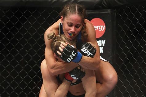 Out Lesbian Liz Carmouche Loses Ufcs First Female Fight Gains New