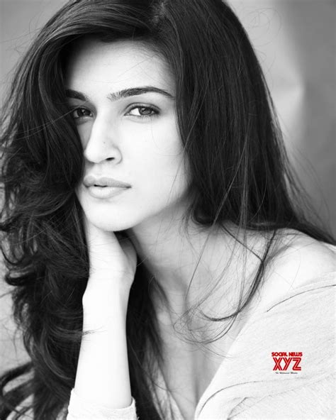 Actress Kriti Sanon Recent Stills Social News Xyz
